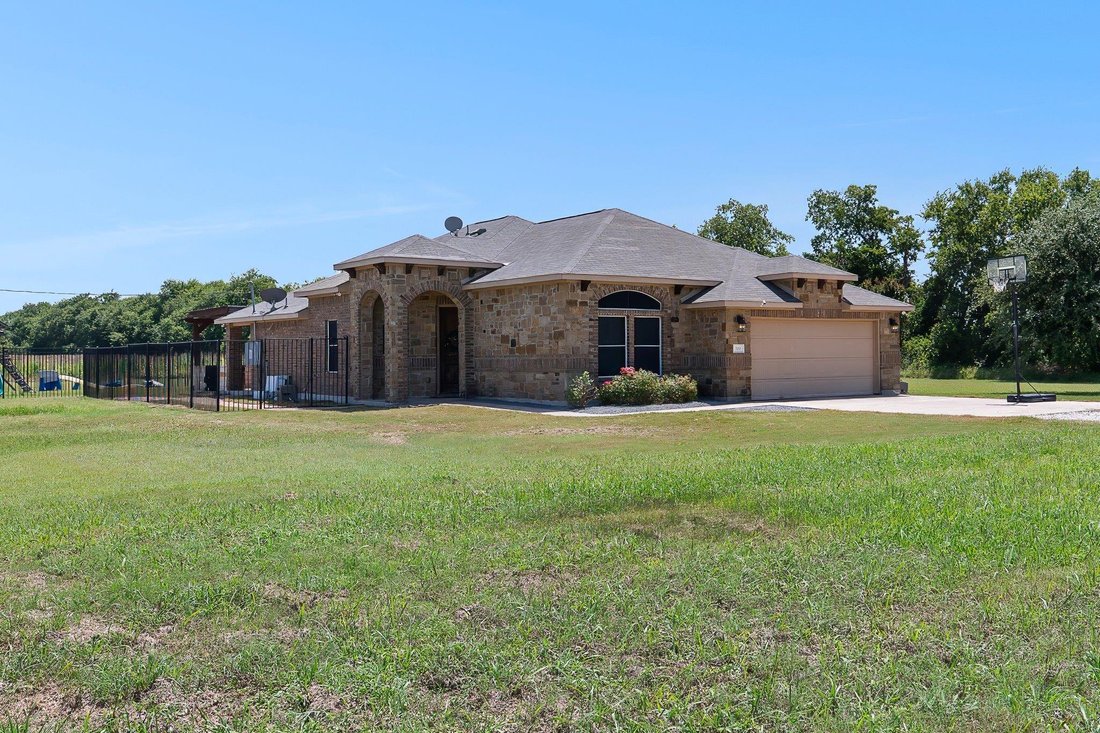 House in Taylor, Texas, United States 3 - 18846369