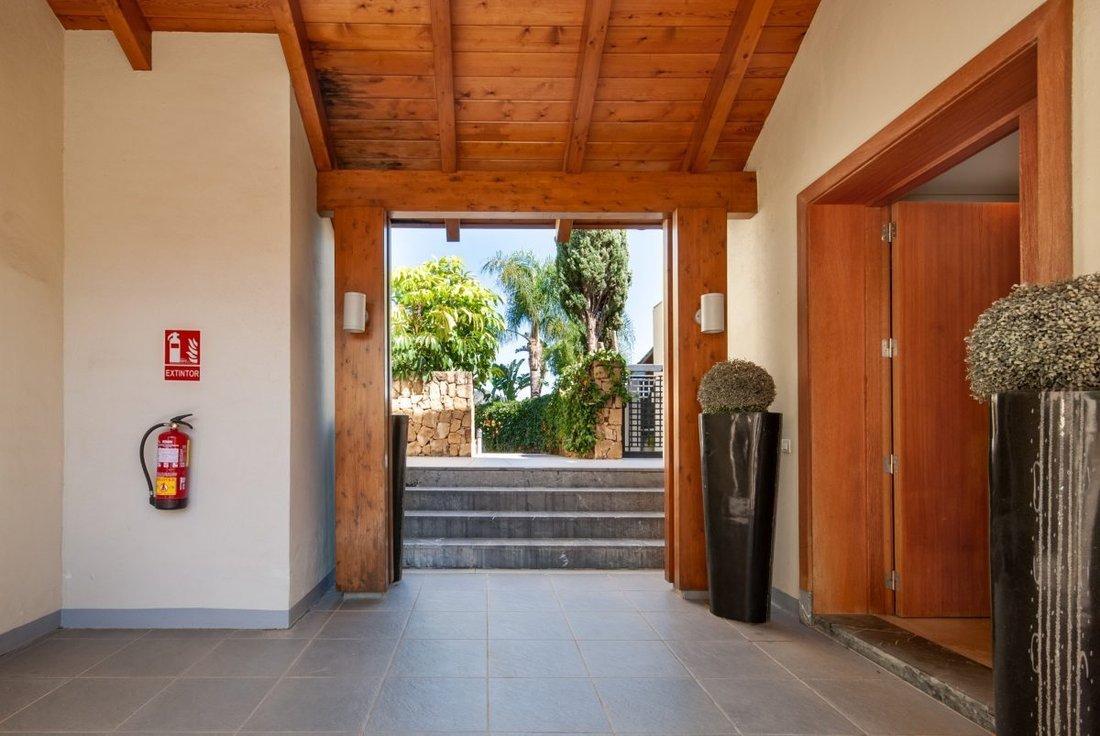Villa à Sierra Blanca, Marbella, Espagne 3 - 18862776