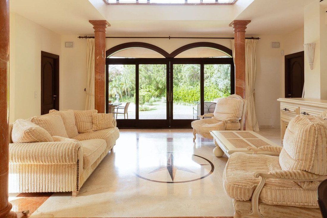 Villa à Sierra Blanca, Marbella, Espagne 2 - 18857029