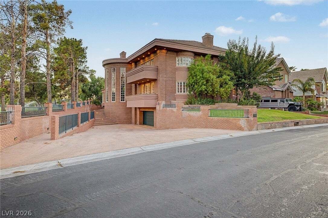 House in Las Vegas, Nevada, United States 1 - 18845058