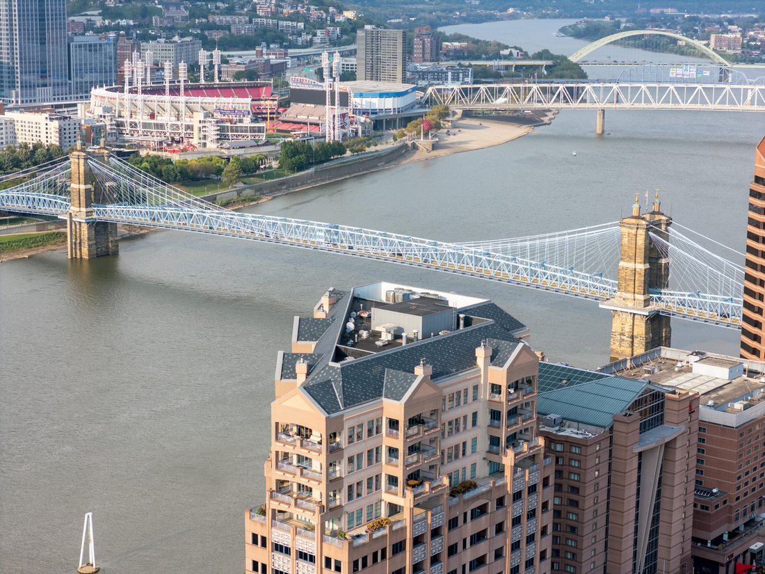 Condominio a Covington, Kentucky, Stati Uniti 1 - 18843808