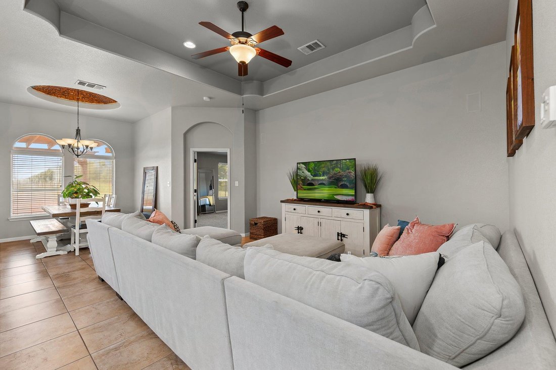 House in Taylor, Texas, United States 5 - 18846369