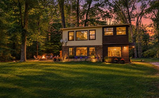 House in Ramara, Ontario, Canada 1