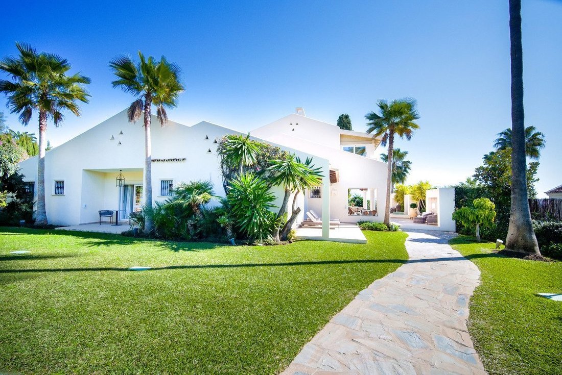 Villa in Puerto Banús, Marbella, Spanien 1 - 18859535