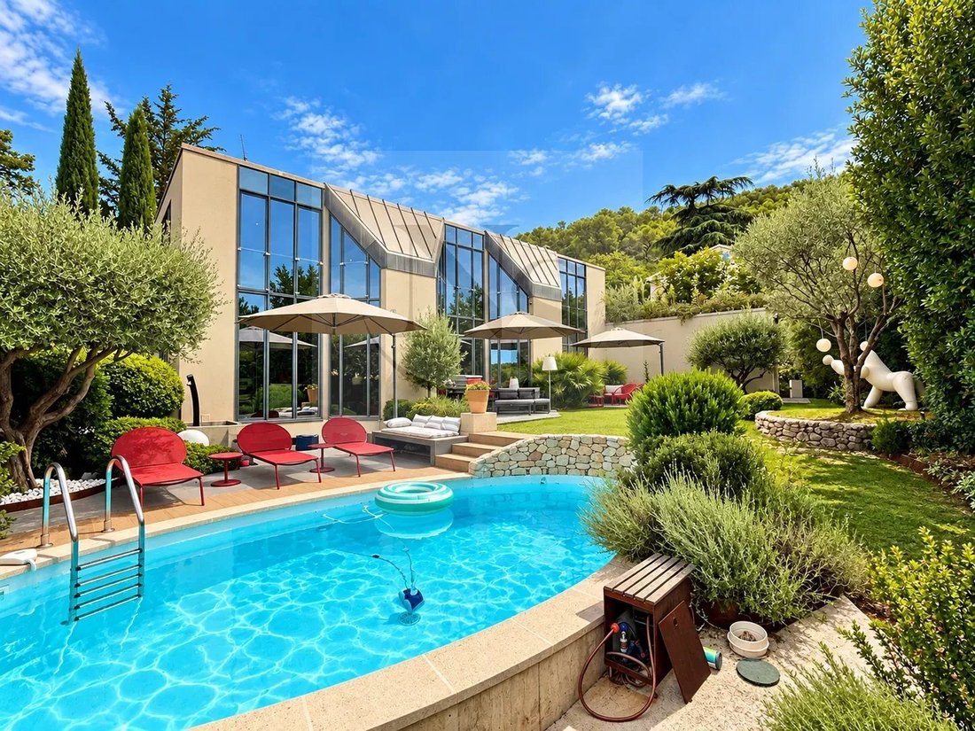 Villa in Comtale-Cente-Cours Mirabeau, Aix-en-Provence, France 2 - 18855065