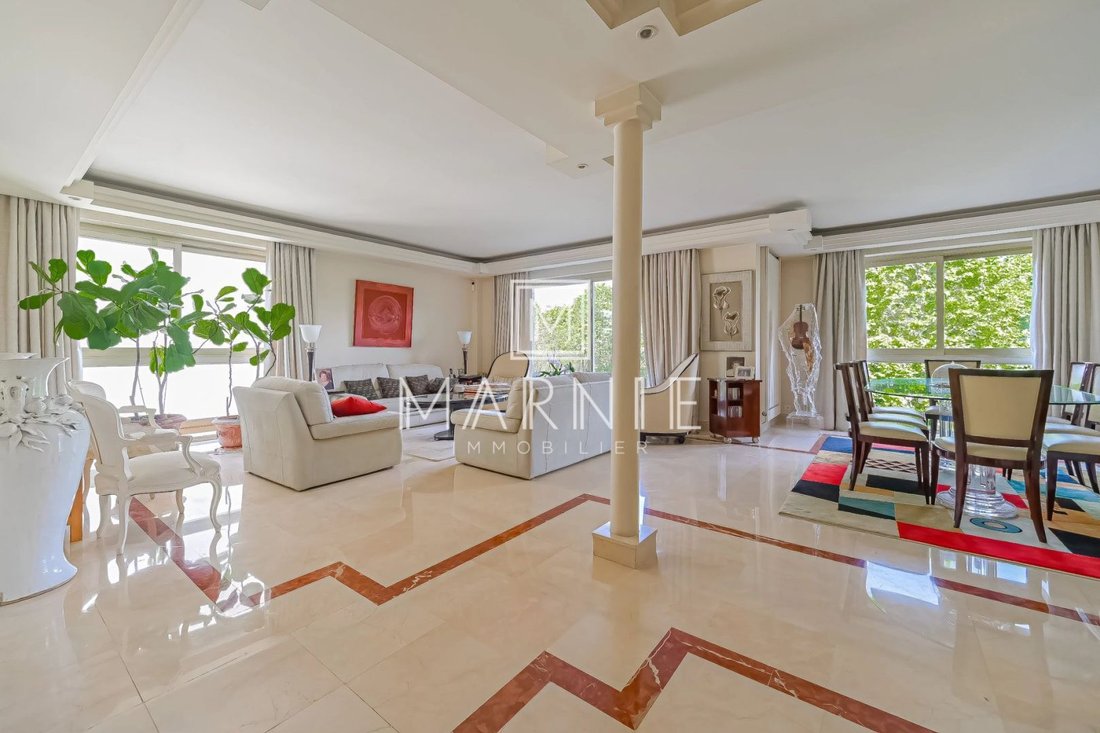 Apartment in La Plaine des Sablons, Neuilly-sur-Seine, France 1 - 18850268