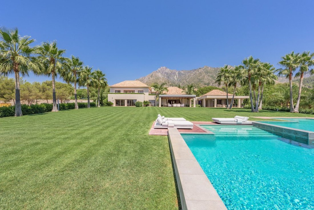 Villa in Sierra Blanca, Marbella, Spain 1 - 18859626