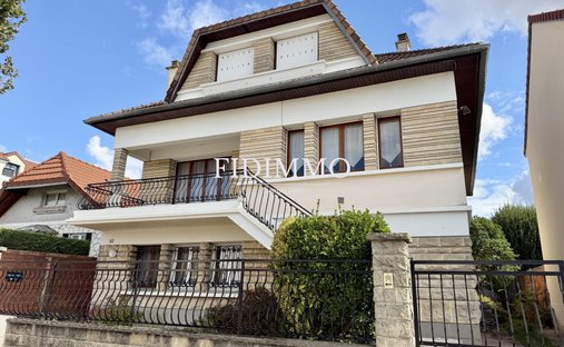 House in Ormesson-sur-Marne, Ile-de-France, France 1