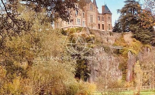 Château à Rânes, Normandie, France 1