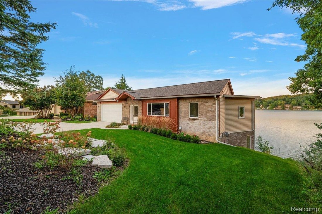 House in Waterford Township, Michigan, United States 5 - 18842544