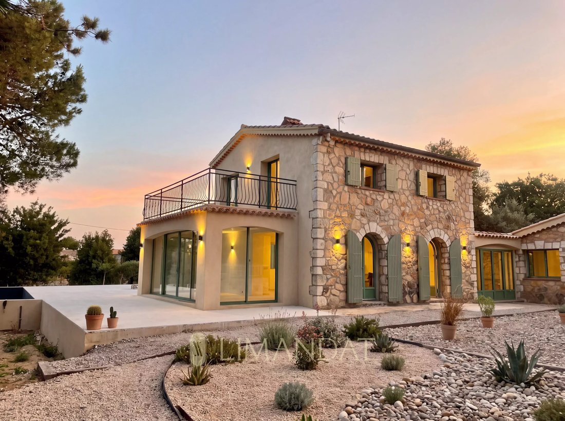 Villa in La Constance-Le Puy, Antibes, France 1 - 18853499