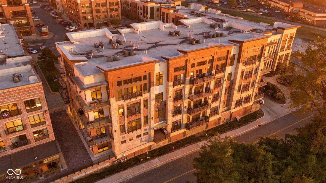 Condo in Carmel, Indiana, United States 1 - 18845022