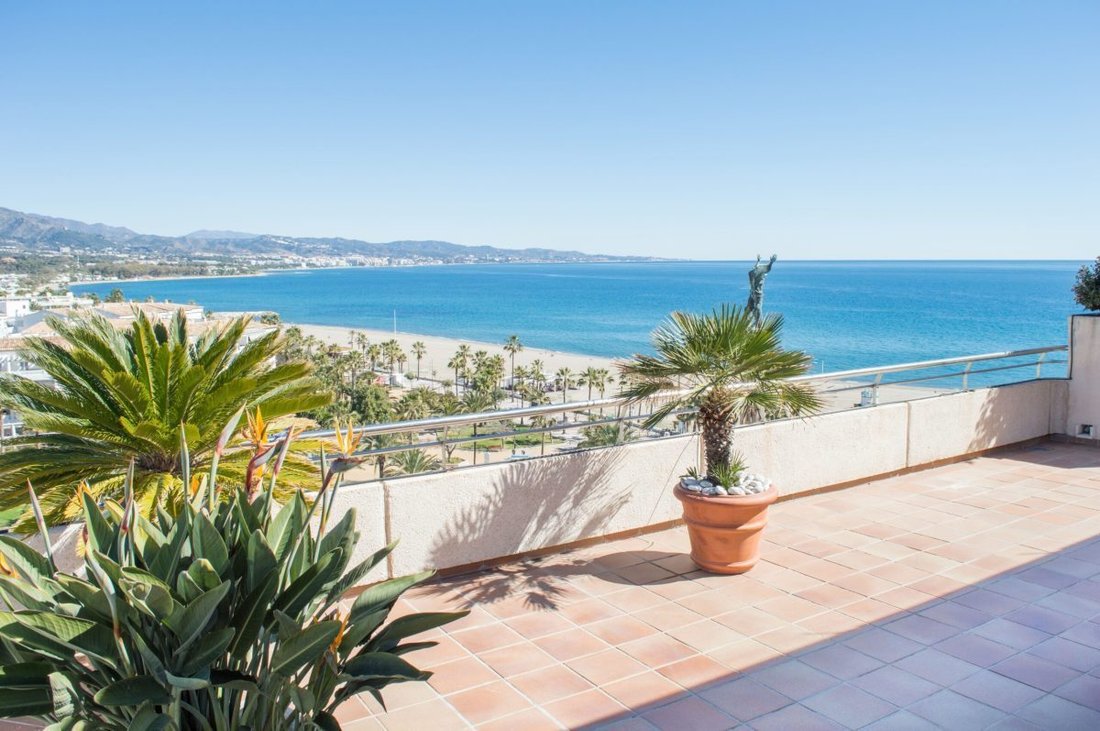 Apartment in Puerto Banus, Marbella, Spain 5 - 18859776