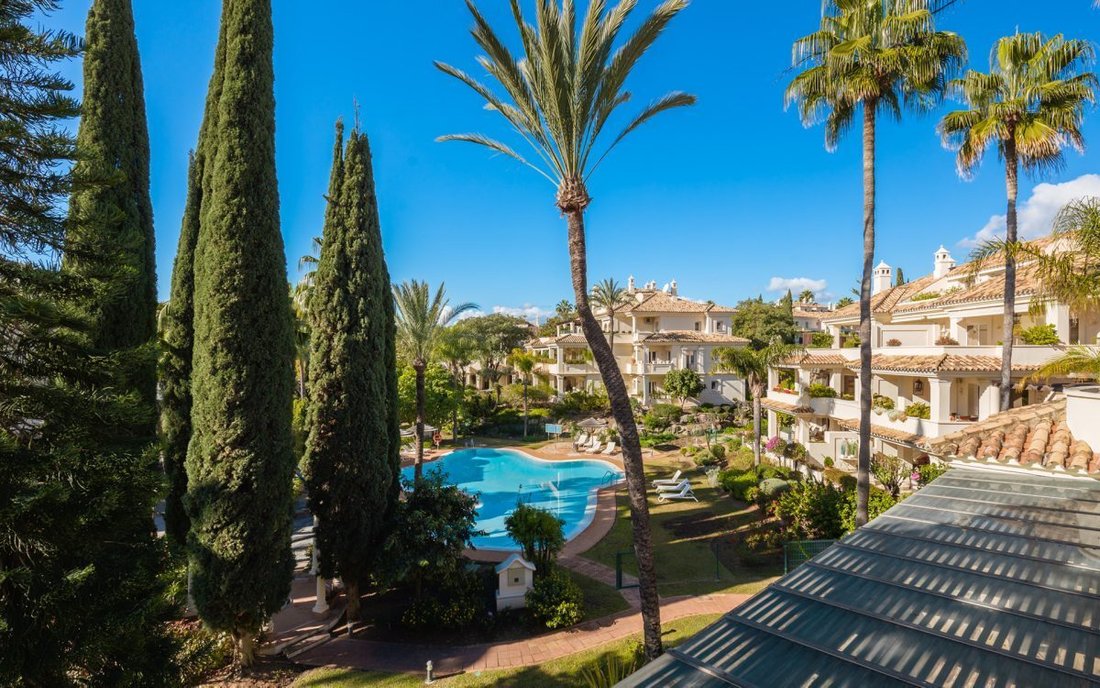 Apartment in Puerto Banus, Marbella, Spain 3 - 18859060