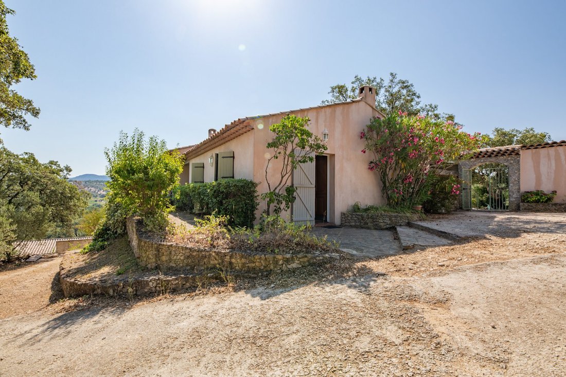 Villa en Le Plan-de-la-Tour, Provenza-Alpes-Costa Azul, Francia 2 - 18849094