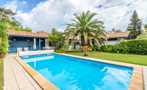 Maison à Centre Ville, Saint-Jean-de-Luz, France 1
