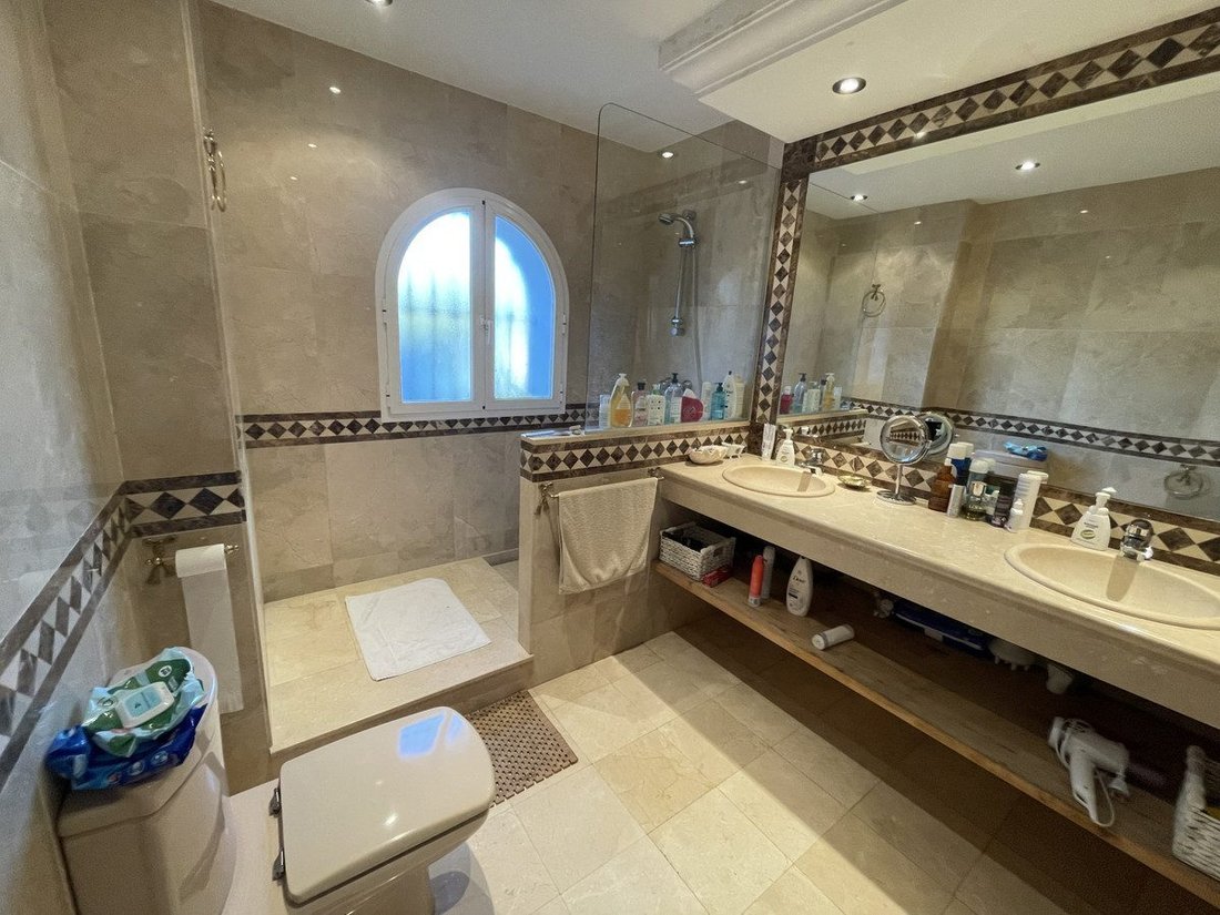 Villa à Elviria-Cabopino, Marbella, Espagne 5 - 18858506