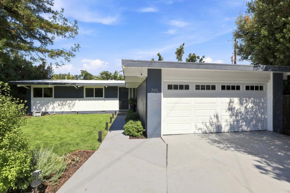 House in East Palo Alto, California, United States 1 - 18845837