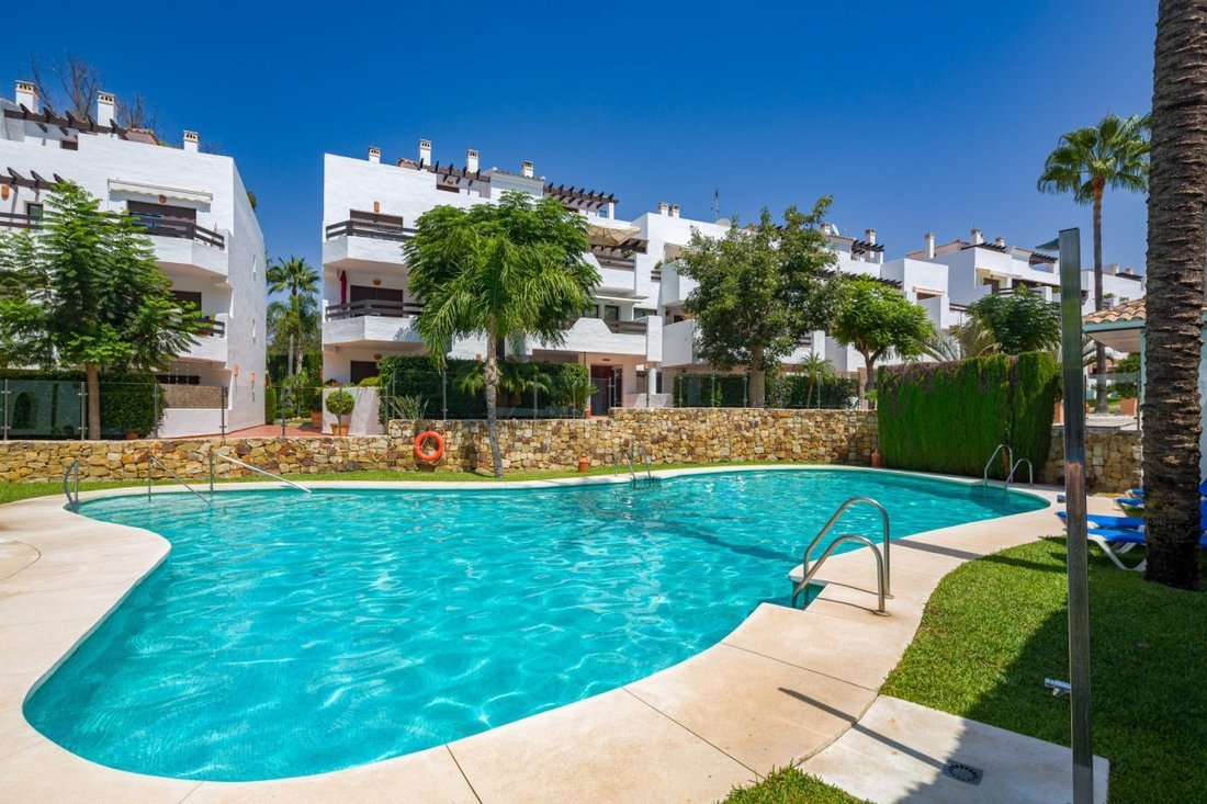 Appartamento a Estepona, Andalusia, Spagna 1 - 18857075