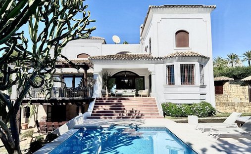 Villa a Puerto Banus, Marbella, Spagna 1
