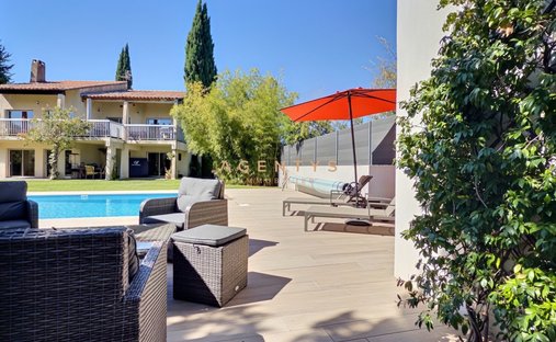 Maison à Rousset, Provence-Alpes-Côte d'Azur, France 1