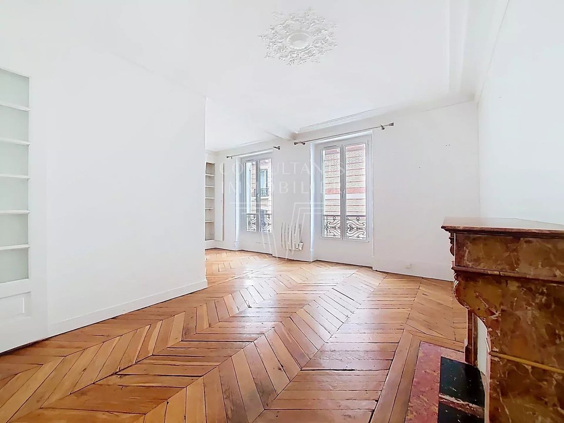 Apartment in Perouses, Paris, Ile-de-France 1 - 18843685