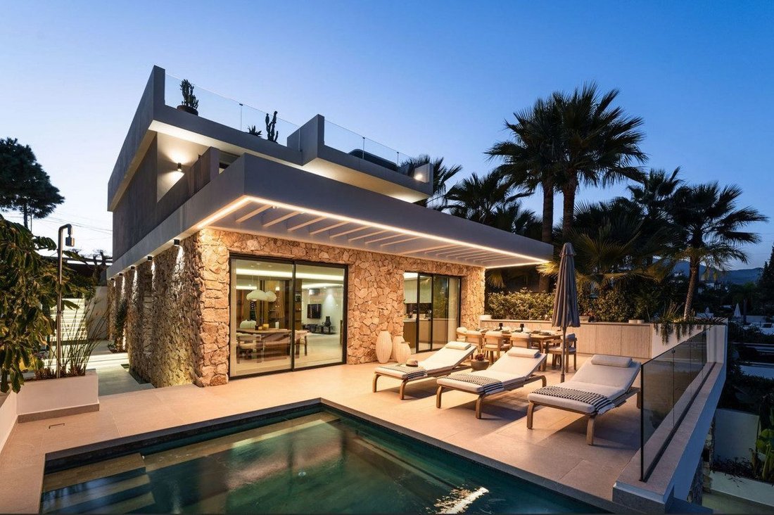 Villa in Elviria-Cabopino, Marbella, Spain 2 - 18857063