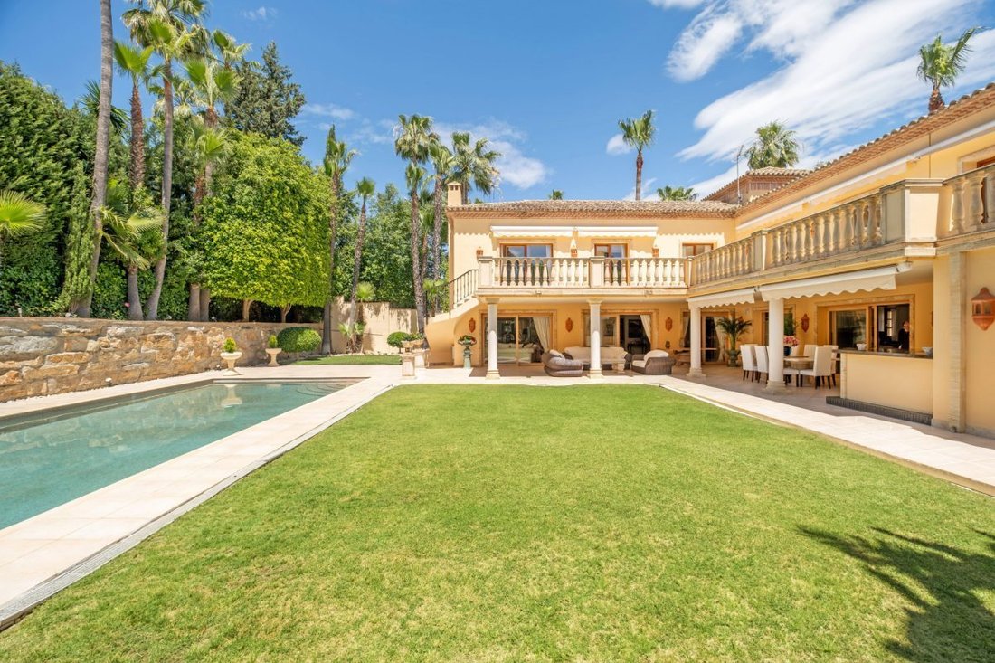 Villa a Puerto Banus, Marbella, Spagna 1 - 18860093