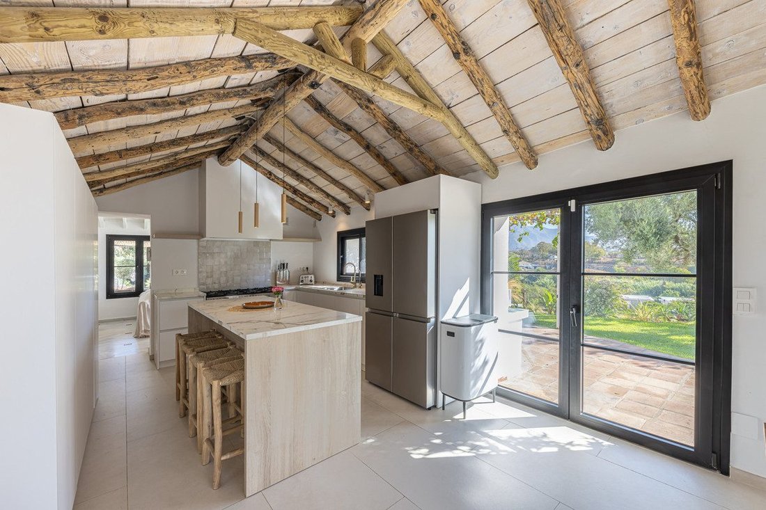 Villa in Guadalmina Alta, San Pedro de Alcantara, Spain 5 - 18861309