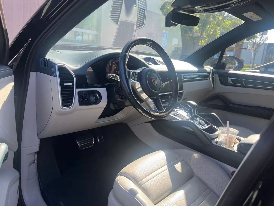 Suv in Costa Mesa, CA, United States 3 - 18856939