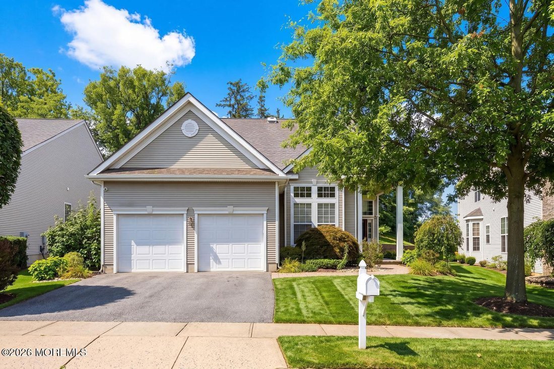 House in Manalapan Township, New Jersey, United States 3 - 18291794