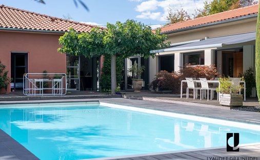 Villa en Le Marais-Les Canaux, Riorges, Francia 1