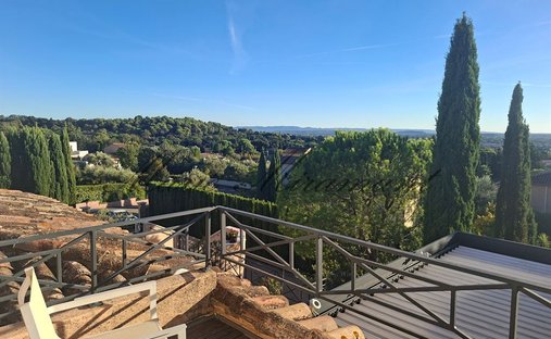 Finca en La Balance-Palais des Papes, Aviñón, Francia 1