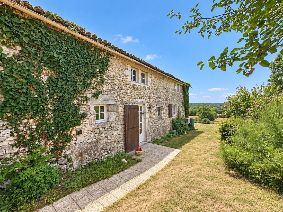 House in Lalandusse, Nouvelle-Aquitaine, France 2 - 18496255