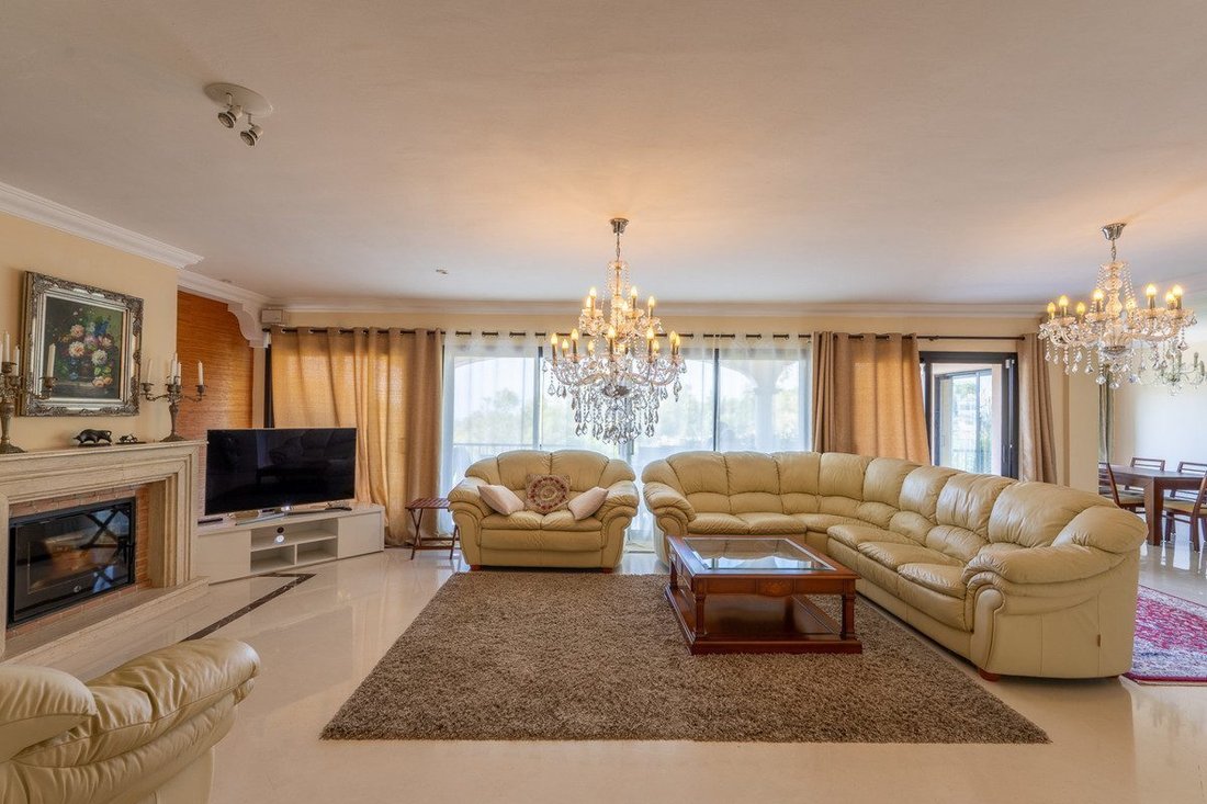 Villa in La Quinta, Benahavis, Andalusia 5 - 18859073