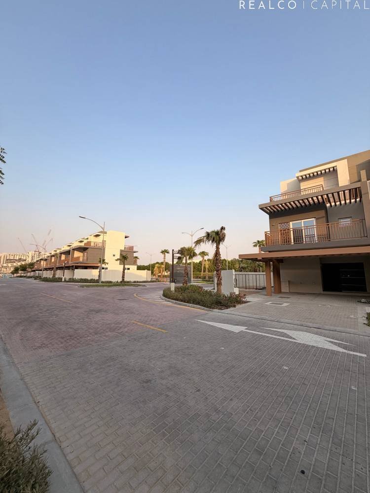 Townhouse in Damac Hills 2, Dubai, United Arab Emirates 2 - 18843124