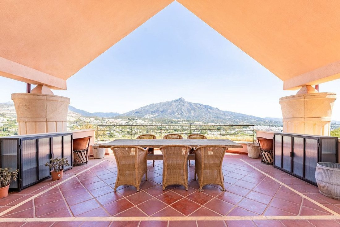Apartment in Puerto Banus, Marbella, Spain 1 - 18859682