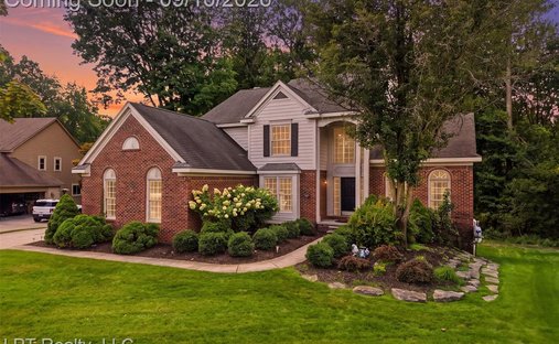 House in Commerce Charter Township, Michigan, United States 1
