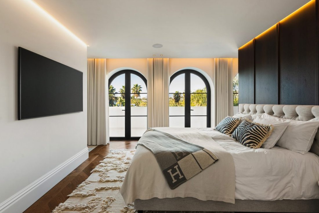 Villa in Nueva Andalucia, Marbella, Spain 2 - 18857622