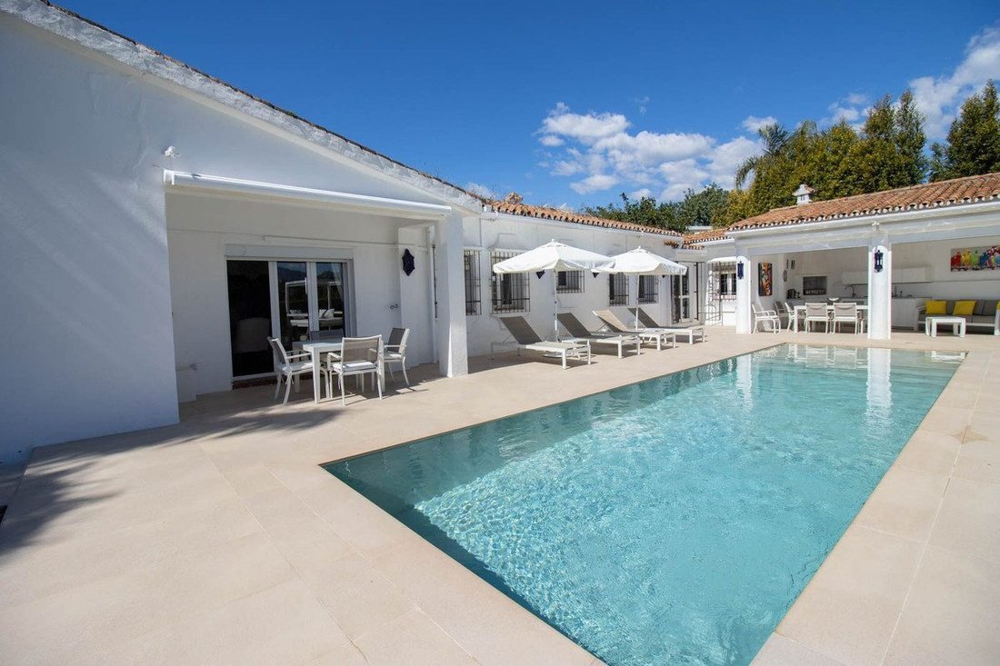 Villa in Benahavis, Andalusia, Spain 1 - 18860413