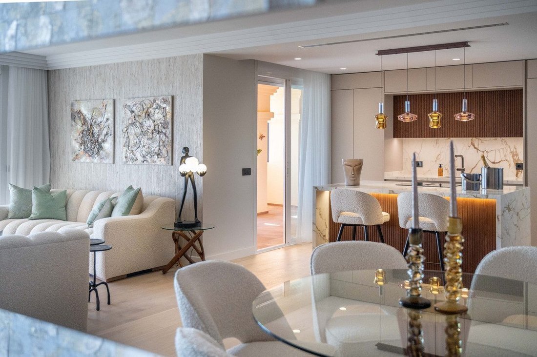 Apartment in Puerto Banus, Marbella, Spain 5 - 18857412