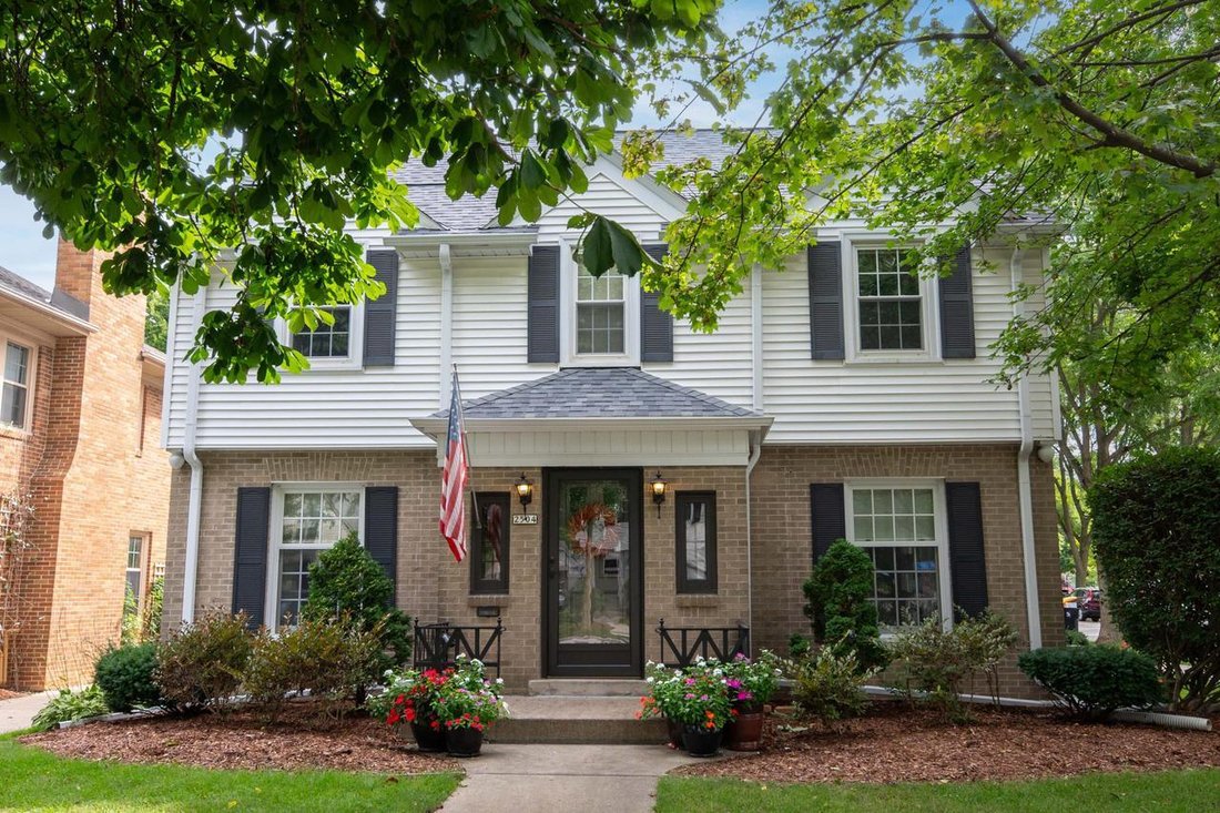 House in Wauwatosa, Wisconsin, United States 1 - 18854387