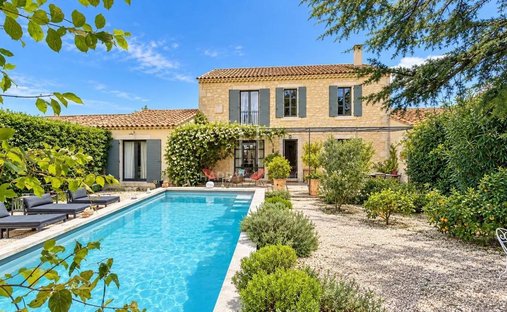 House in Saint-Rémy-de-Provence, Provence-Alpes-Côte d'Azur, France 1