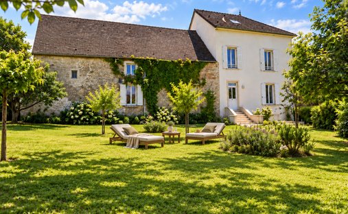 House in Centre Ville, Beaune, France 1