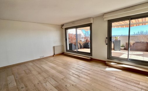 Apartment in Cathédrale, Tours, France 1