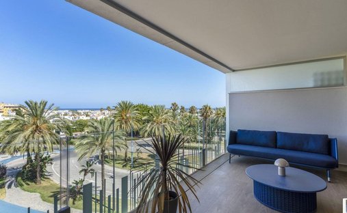 Apartment in San Pedro de Alcantara, Andalusia, Spain 1