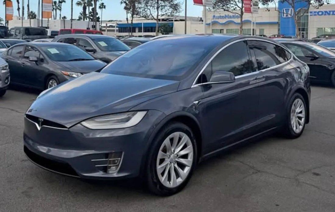 Suv in Costa Mesa, CA, United States 2 - 18856033