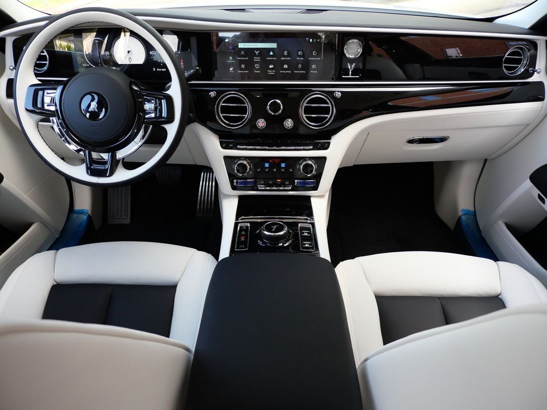 Sedan in Beverly Hills, CA, United States 4 - 18850293