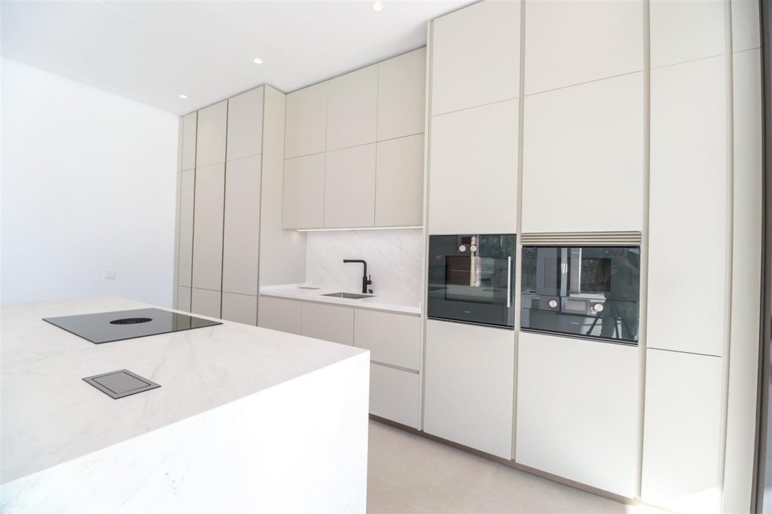 Villa à Puerto Banús, Marbella, Espagne 3 - 18862274