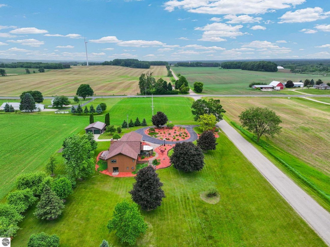 House in McBain, Michigan, United States 3 - 18842350